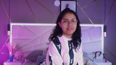 SUKI online show from April 10, 11:49 am