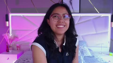SUKI online show from May 11, 4:04 pm