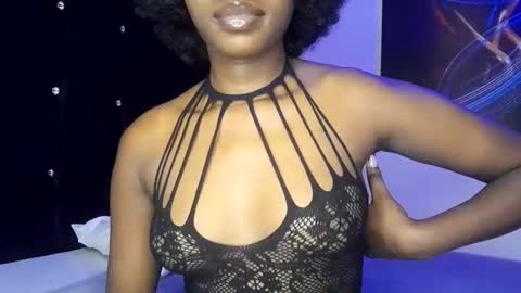 maskedtemptress online show from November 1, 12:04 am