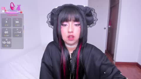 Snapshot of sumeragi_cat chatting on September 27, 4:03 pm Nicolle online show from September 27, 4:03 pm