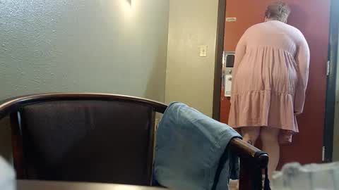 Summer Divine online show from October 4, 4:40 am