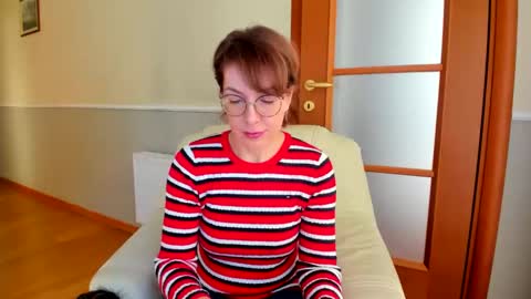 summerliza online show from December 18, 8:20 am