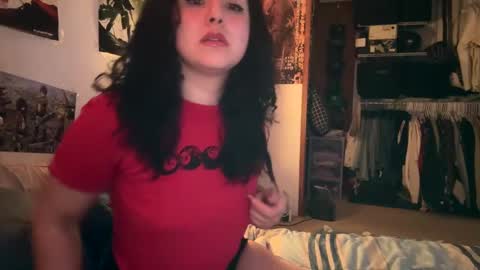 Snapshot of sunflowerxo chatting on February 17, 8:41 am Sofie online show from February 17, 8:41 am