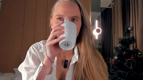 Selena or Just LenaI try to be myselfBEST PATTERN 15TK  25TK 100TK 252TK online show from December 27, 5:09 am