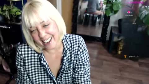 Sunni Knight online show from January 12, 2:17 am