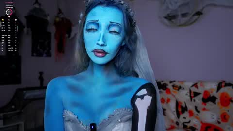 Lily online show from October 31, 4:11 pm