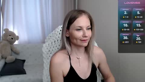 Naomi online show from May 21, 6:33 am