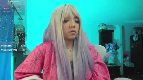     RAVENCLAU GIRL  online show from November 19, 11:49 pm