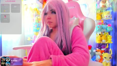     RAVENCLAU GIRL  online show from January 22, 5:17 pm