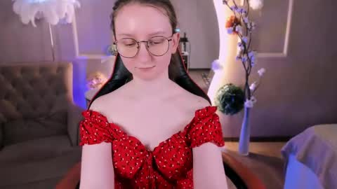 Alice online show from May 6, 2:54 pm