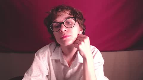 Snapshot of sunshinehella chatting on September 18, 3:43 pm Hella online show from September 18, 3:43 pm