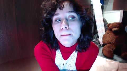 Snapshot of sunshinehella chatting on December 7, 1:51 pm Hella online show from December 7, 1:51 pm