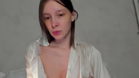 Una online show from May 13, 10:37 pm