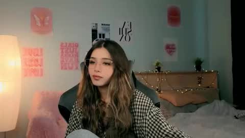 Sara online show from March 22, 1:39 pm