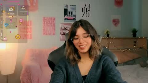 Sara online show from April 5, 1:21 pm