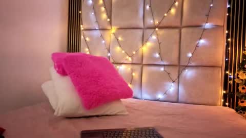 Sussan  online show from September 19, 11:26 pm