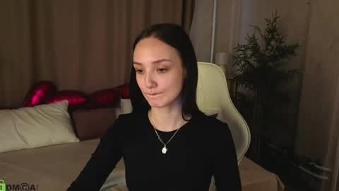 Annie online show from May 6, 1:53 am