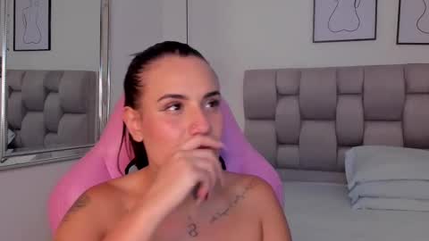 Susan online show from November 9, 10:38 pm