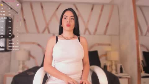 susan_vega_ online show from October 25, 12:13 pm