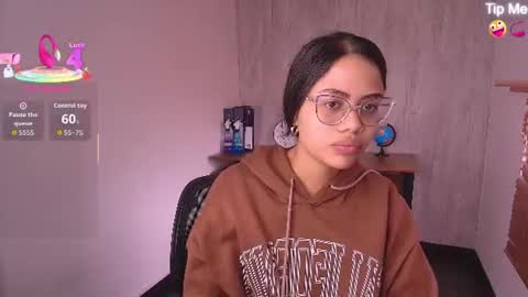 susan_voltaire online show from July 14, 9:19 pm
