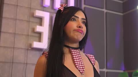 susan_wall online show from March 4, 3:18 pm