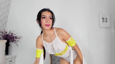 Snapshot of susana__sanchez chatting on February 18, 11:33 am SUSANA online show from February 18, 11:33 am