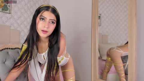 Snapshot of susana__sanchez chatting on March 2, 12:25 pm SUSANA online show from March 2, 12:25 pm