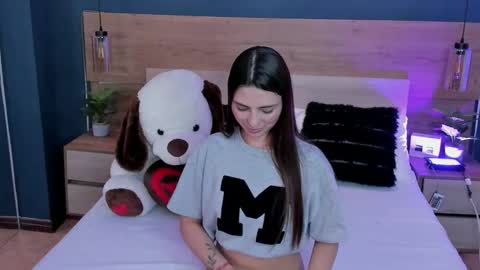 Susan online show from February 1, 7:45 pm