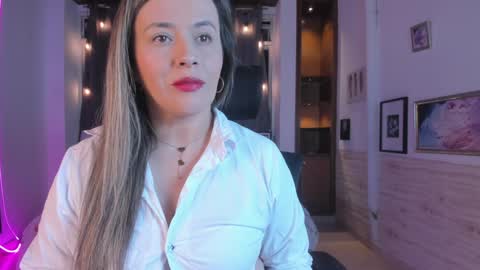 Susan  Everyday From 0530 to 1430 Col Time online show from December 13, 10:41 am