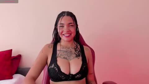 Susie Foxx online show from October 3, 2:44 pm
