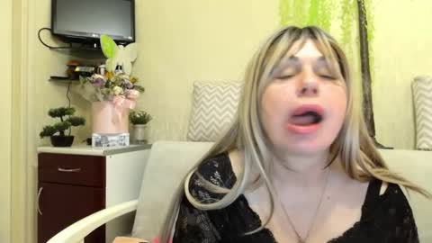 SusiexNoreen online show from May 6, 11:31 pm