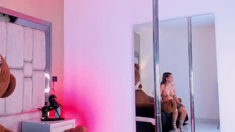  susi  online show from April 2, 8:17 pm