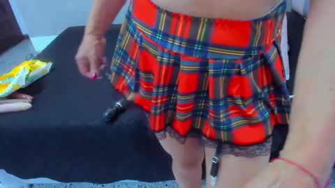 sussanmilf  online show from May 16, 10:47 am