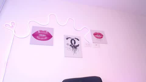 sussana online show from April 1, 1:06 am