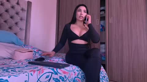Andrea online show from May 5, 5:27 pm