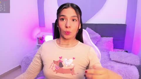 sussy_sweet4u online show from May 13, 10:54 am