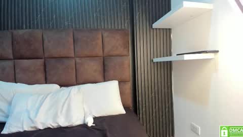 sussy_vixen online show from October 20, 7:50 pm