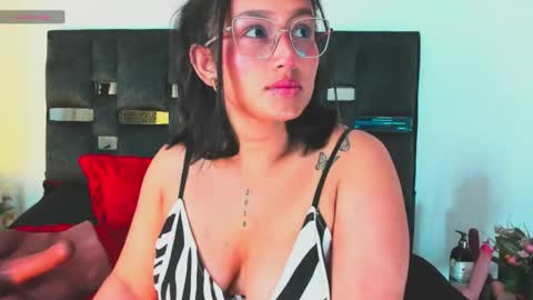 Sussy Sunny online show from May 18, 3:27 am