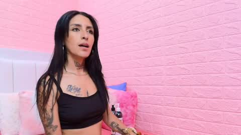 suzan_30 online show from May 8, 9:16 pm