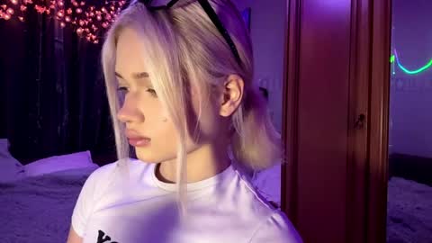 Stacy online show from May 4, 10:46 pm