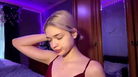 Stacy online show from May 18, 1:59 am