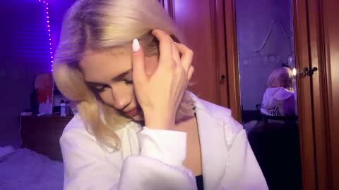 Stacy online show from May 12, 11:44 pm