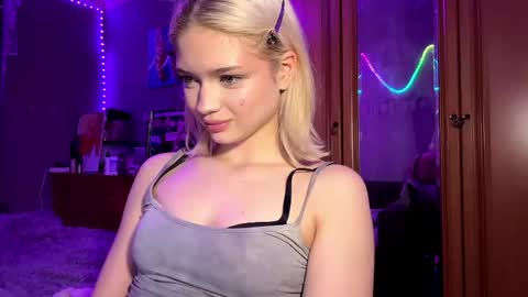 Stacy online show from May 15, 11:40 pm