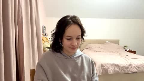 Lilu online show from September 29, 6:35 pm