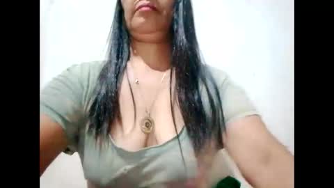 suzzie_hot online show from February 4, 8:28 pm