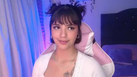 sweeetkittyy22 online show from June 10, 5:39 am