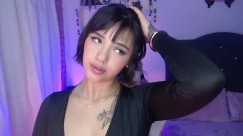 sweeetkittyy22 online show from June 14, 5:19 am