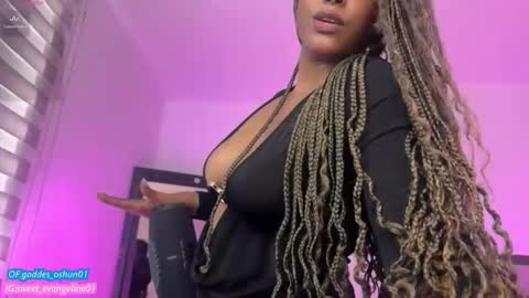 Evangeline online show from December 20, 3:05 pm