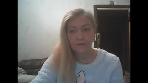 sweet4blonde609 online show from February 17, 7:04 am