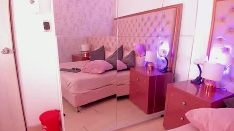 Abby online show from November 3, 3:10 am